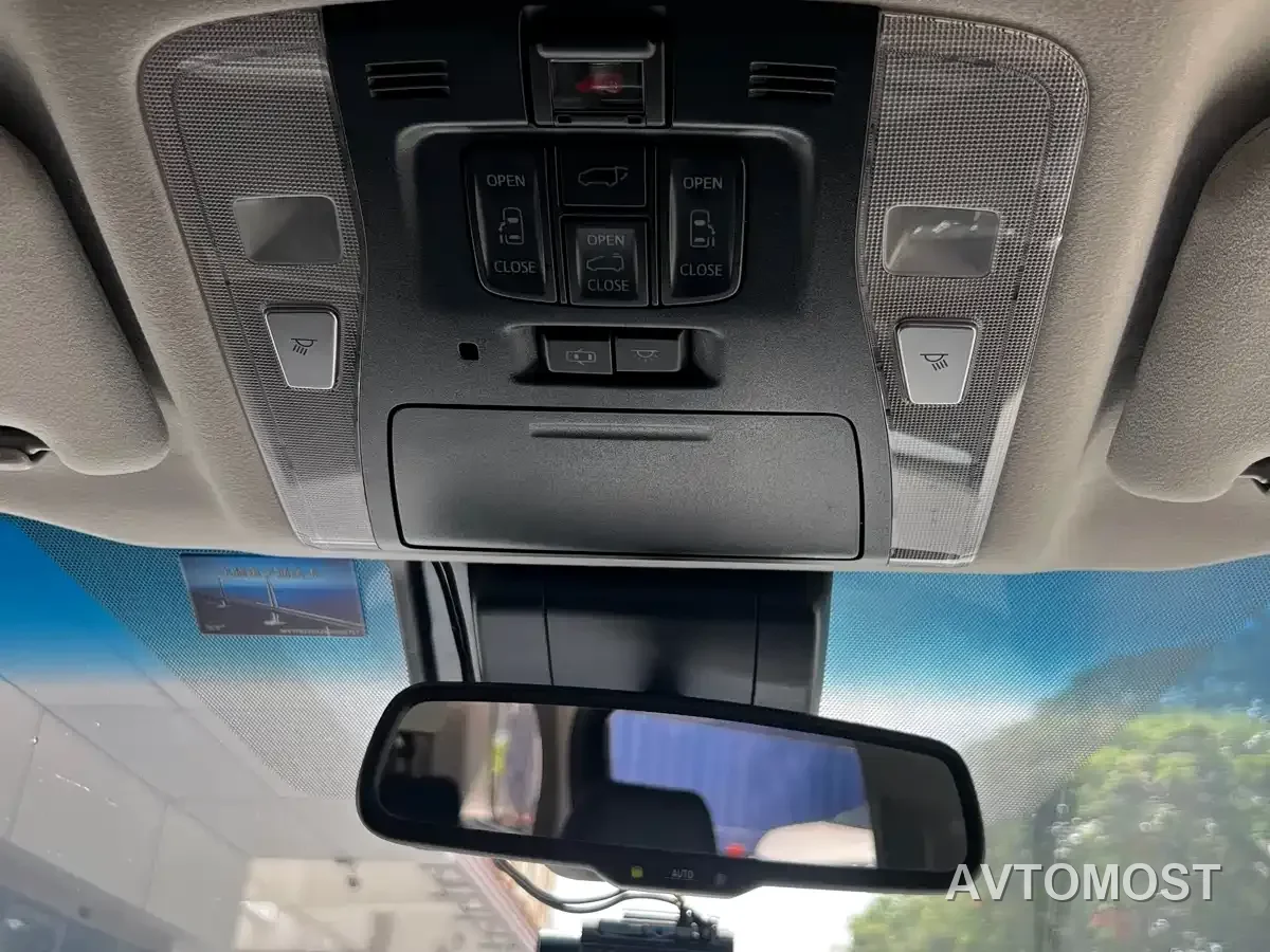 Toyota Vellfire — фото 16
