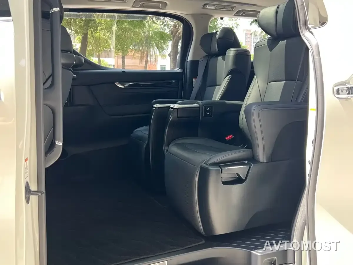 Toyota Vellfire — фото 22