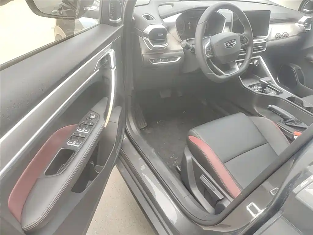 Geely Binyue 2021 1.4T DCT Platinum Edition — фото 16