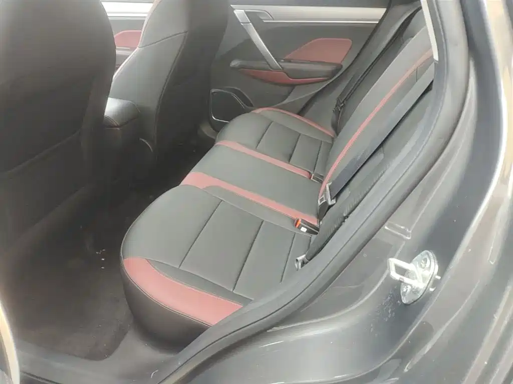 Geely Binyue 2021 1.4T DCT Platinum Edition — фото 17