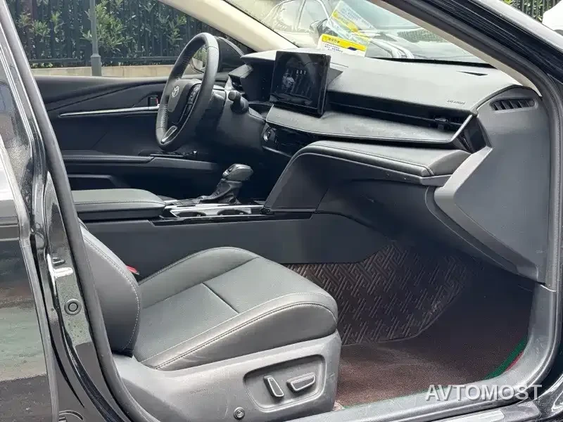 Toyota Camry 2024 Hybrid 2.0HGVP Luxury Edition — фото 3