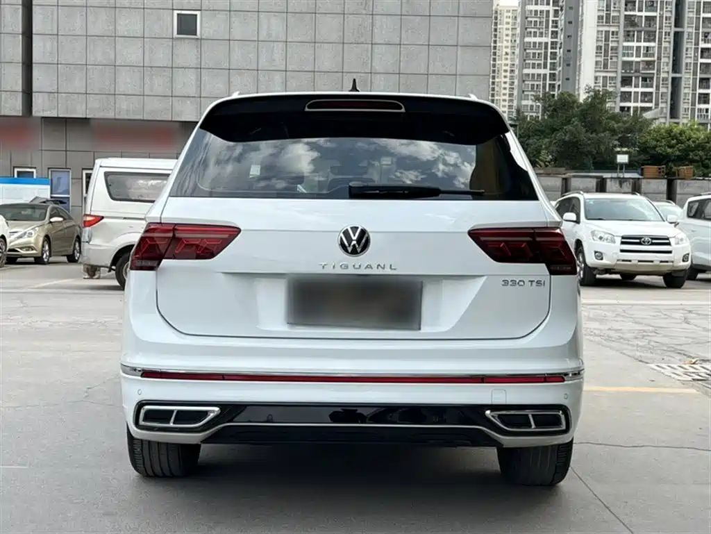 Volkswagen Tiguan L 2023 Facelift 330TSI Auto FWD R-Line Premium — фото 7
