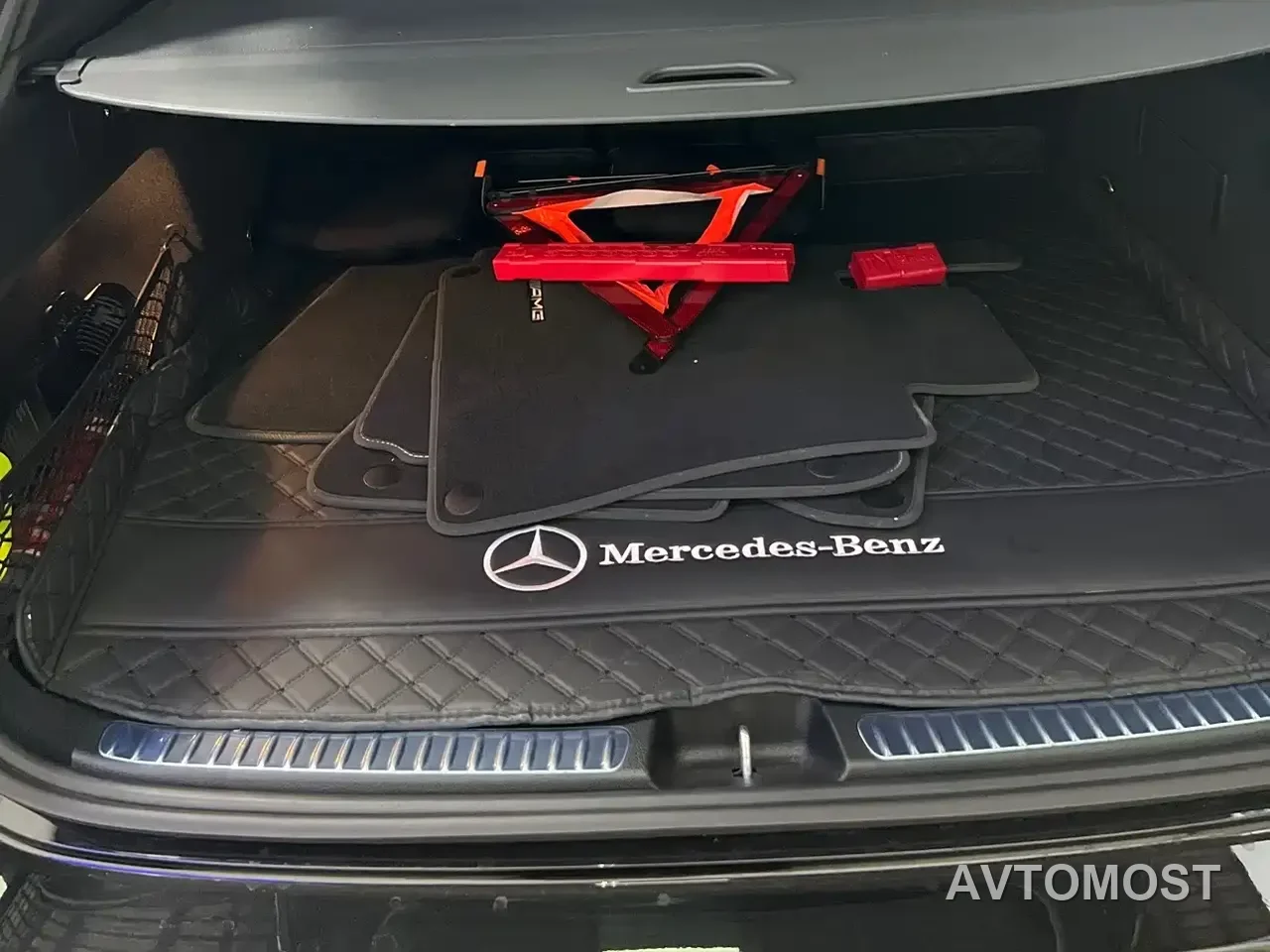 Mercedes-Benz GLC AMG 2024 AMG GLC 43 4MATIC — фото 12