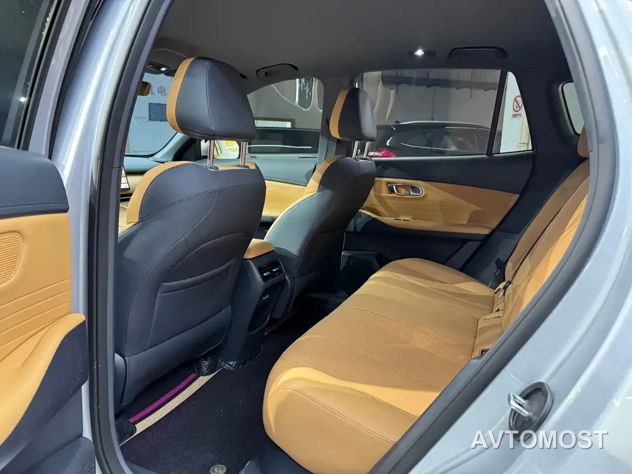 Geely Galaxy Starship 7 EM-i 2025 Model 55km Voyage Edition — фото 9