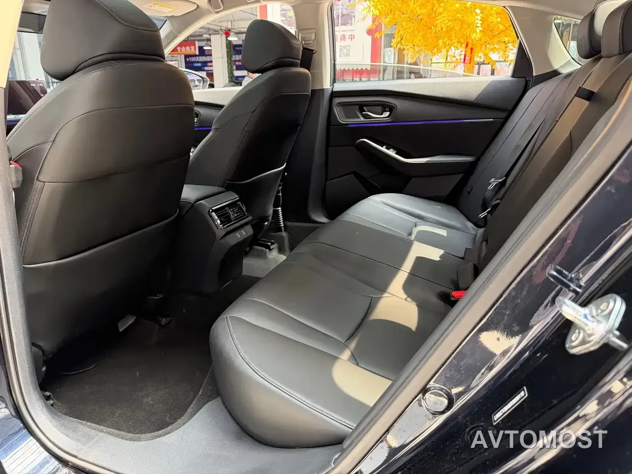 Honda Accord New Energy 2023 2.0L e:PHEV Luxury Edition — фото 10