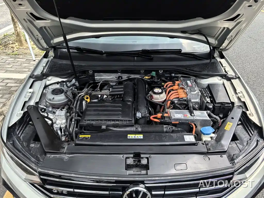 Volkswagen Magotan GTE Plug-in Hybrid 2020 GTE Luxury — фото 10