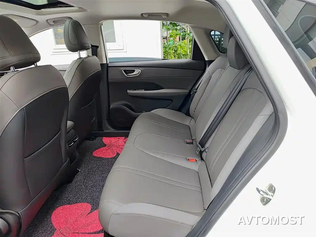 Roewe D6 2025 Model 450km Premium Edition — фото 7