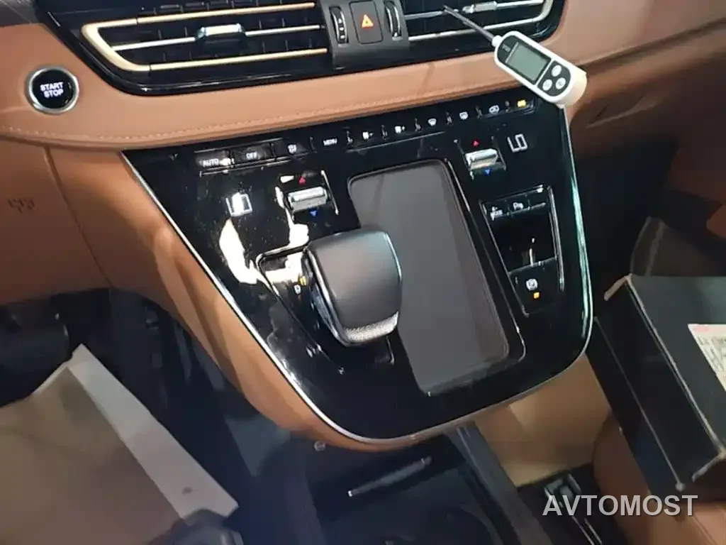 Hongqi HQ9 PHEV 2024 Model 2.0T AWD Business Edition — фото 12