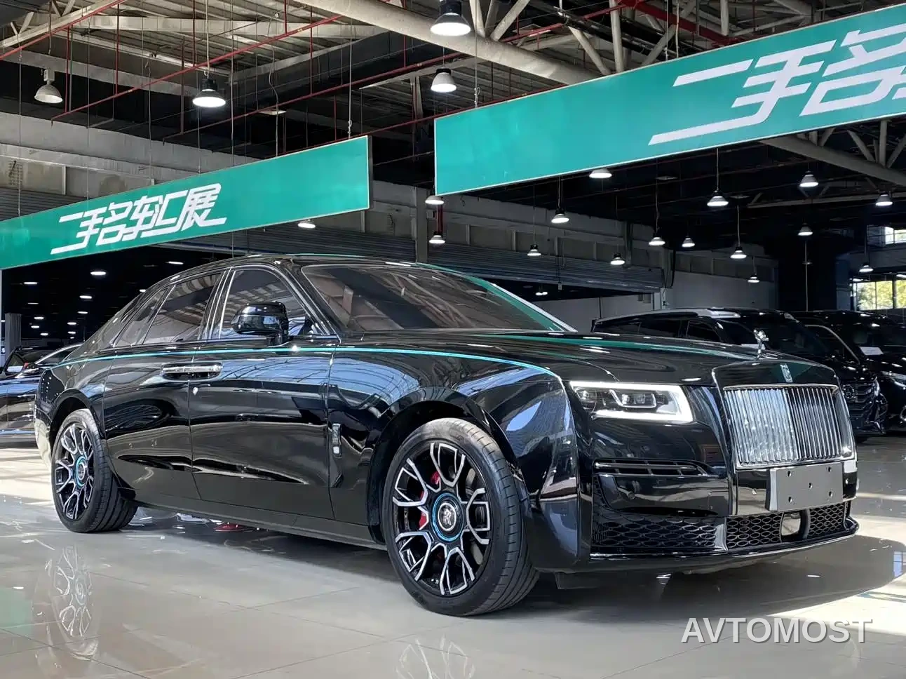 Rolls-Royce Ghost 2024 6.7T Black Badge — фото 3