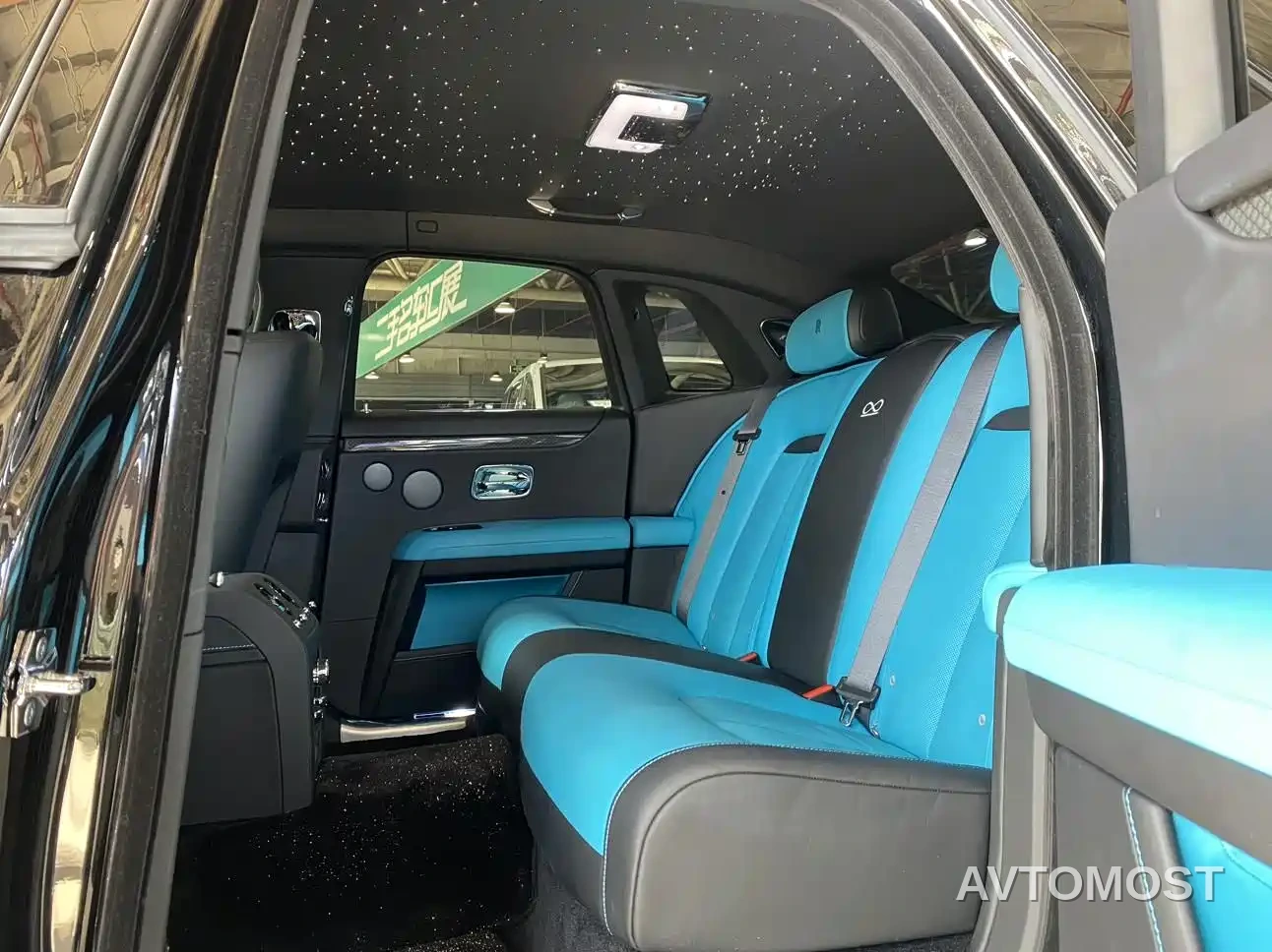 Rolls-Royce Ghost 2024 6.7T Black Badge — фото 11