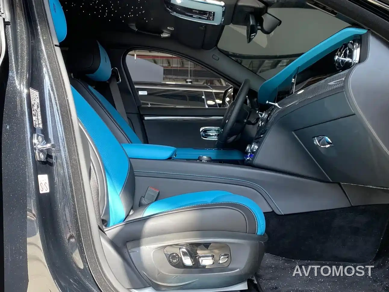 Rolls-Royce Ghost 2024 6.7T Black Badge — фото 17