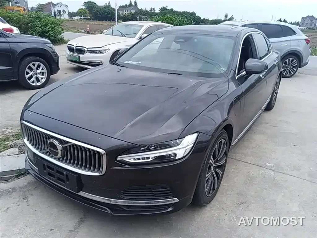 Volvo S90 Plug-in Hybrid 2022 T8 Recharge Plug-in Hybrid Momentum Luxury Edition — фото 2