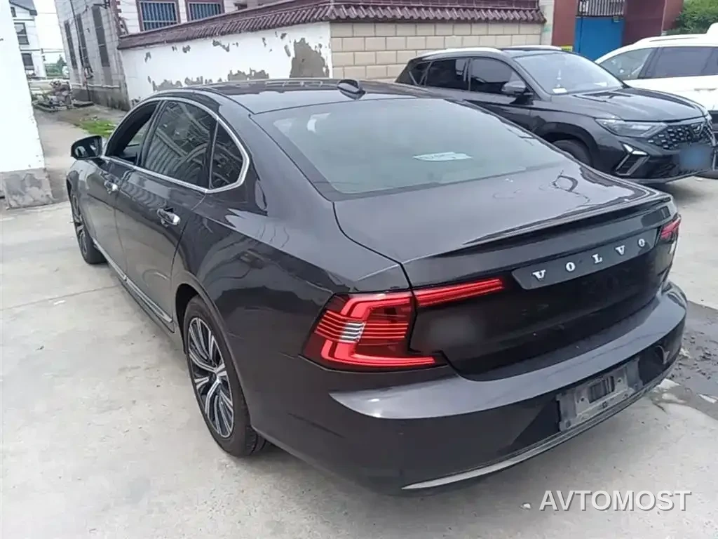Volvo S90 Plug-in Hybrid 2022 T8 Recharge Plug-in Hybrid Momentum Luxury Edition — фото 5