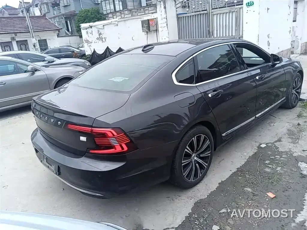 Volvo S90 Plug-in Hybrid 2022 T8 Recharge Plug-in Hybrid Momentum Luxury Edition — фото 6