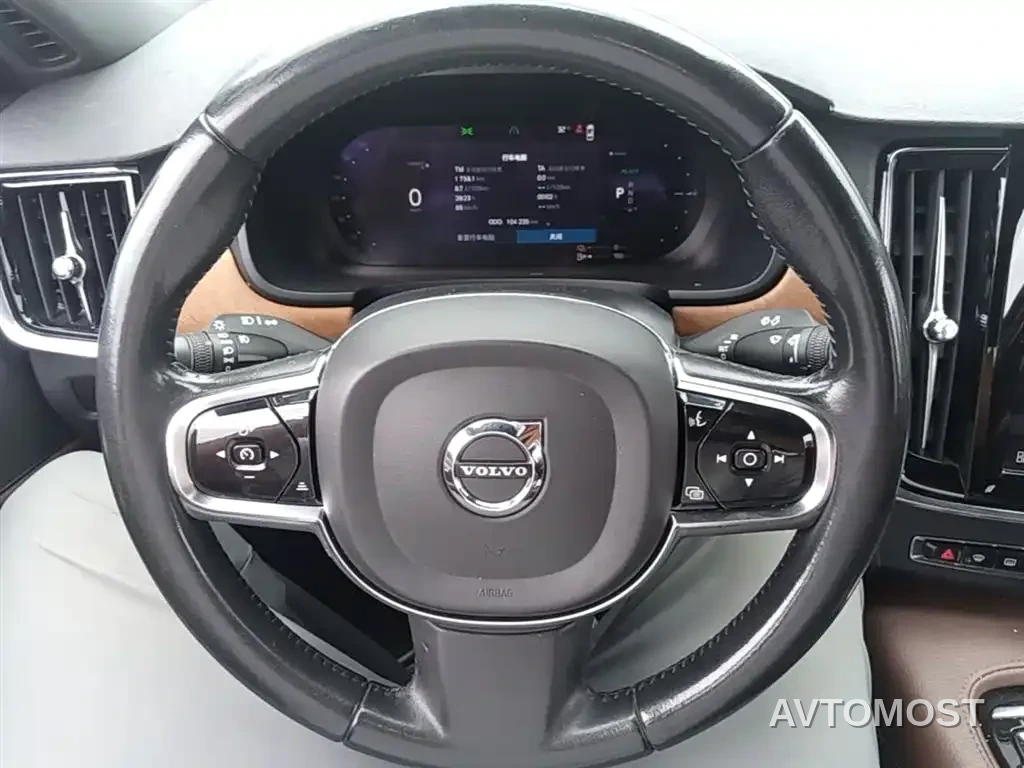 Volvo S90 Plug-in Hybrid 2022 T8 Recharge Plug-in Hybrid Momentum Luxury Edition — фото 10
