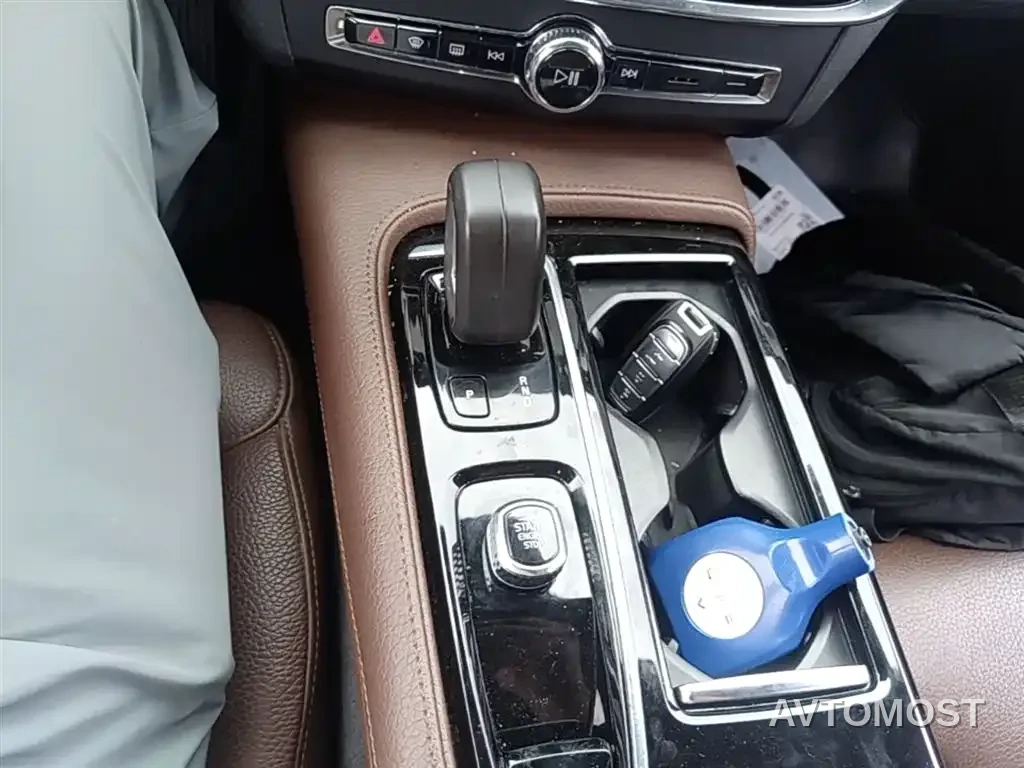 Volvo S90 Plug-in Hybrid 2022 T8 Recharge Plug-in Hybrid Momentum Luxury Edition — фото 13