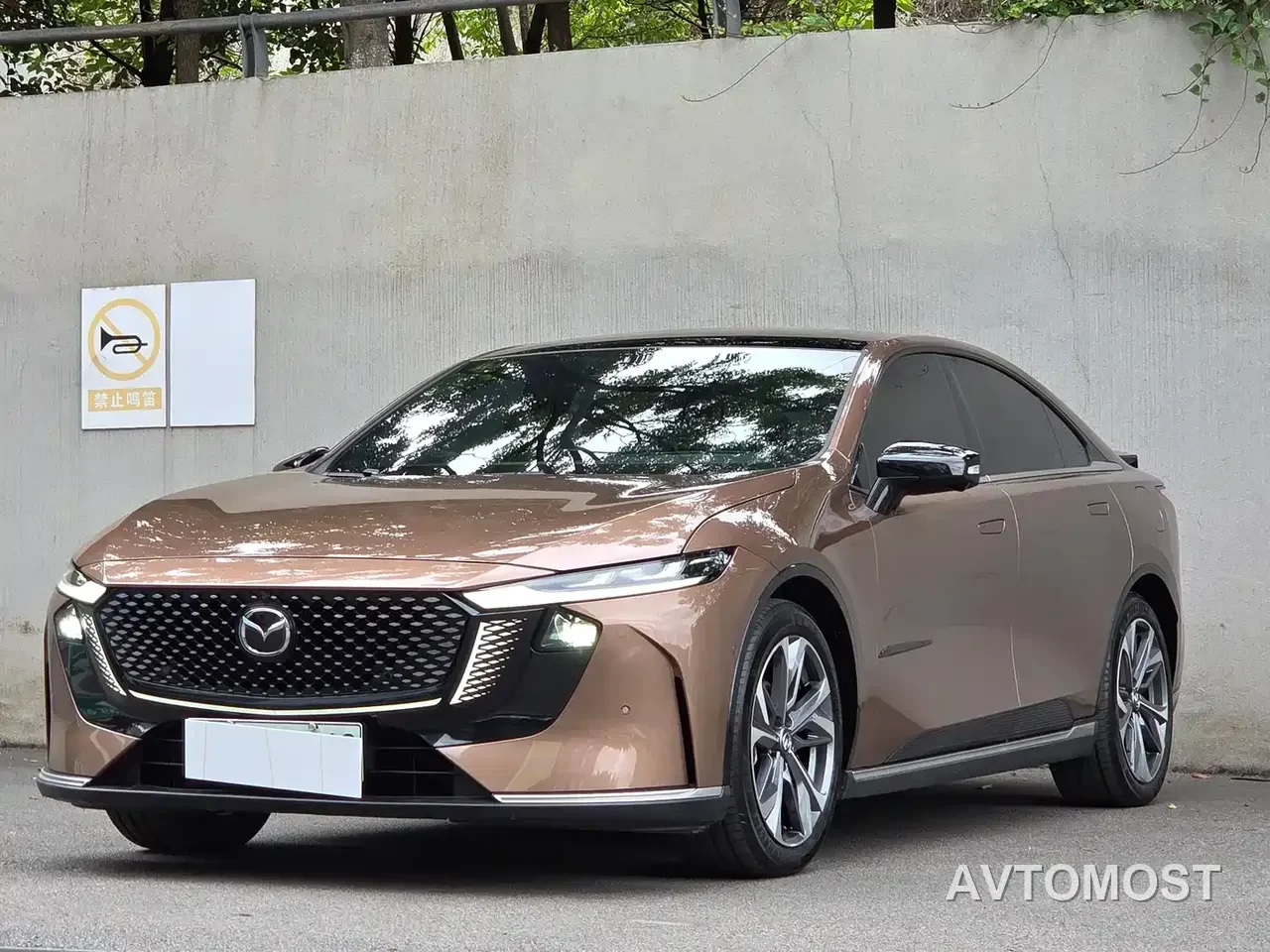 Mazda EZ-6 2024 Extended Range 200 Premium Edition — фото 1