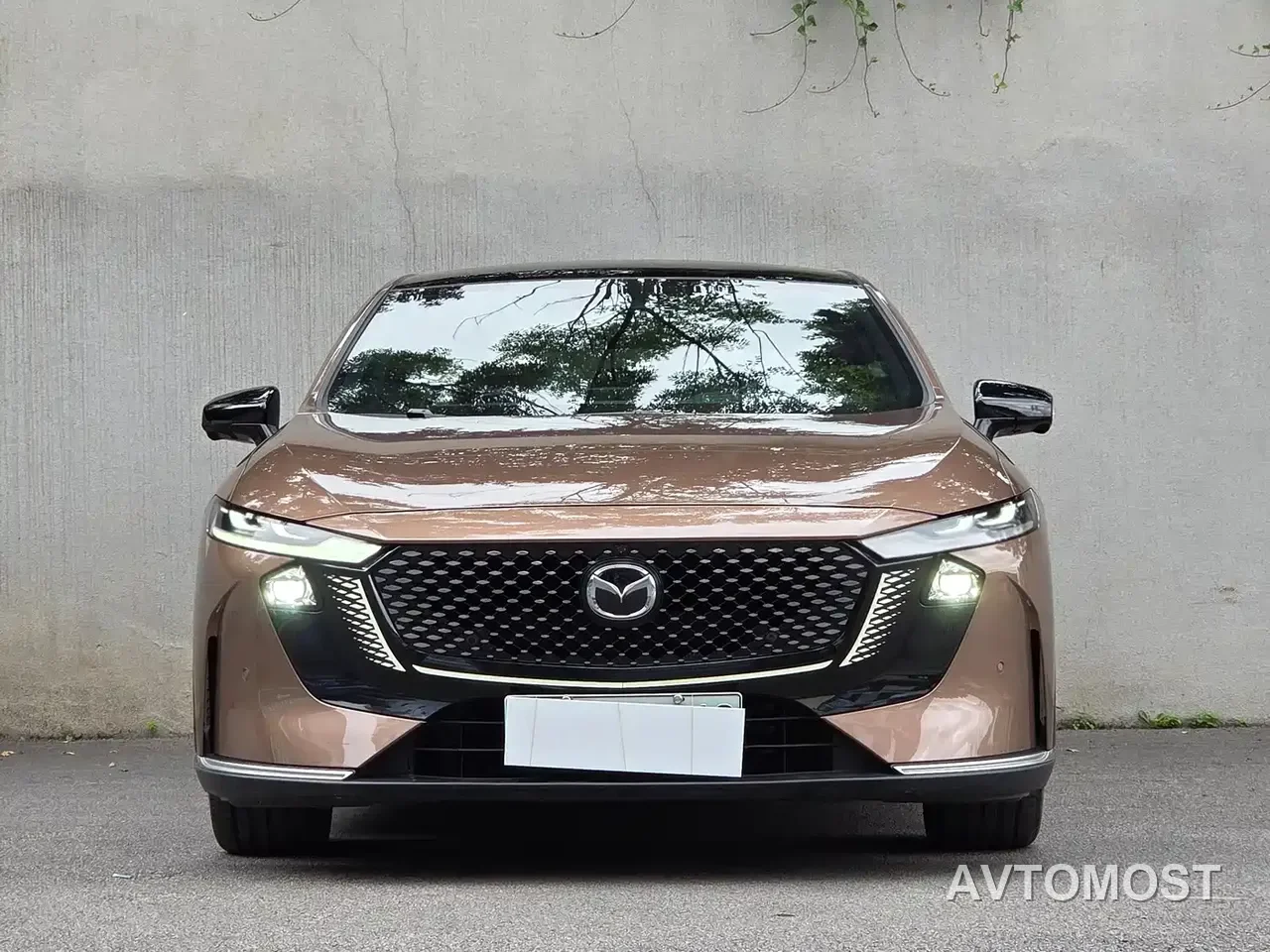 Mazda EZ-6 2024 Extended Range 200 Premium Edition — фото 2