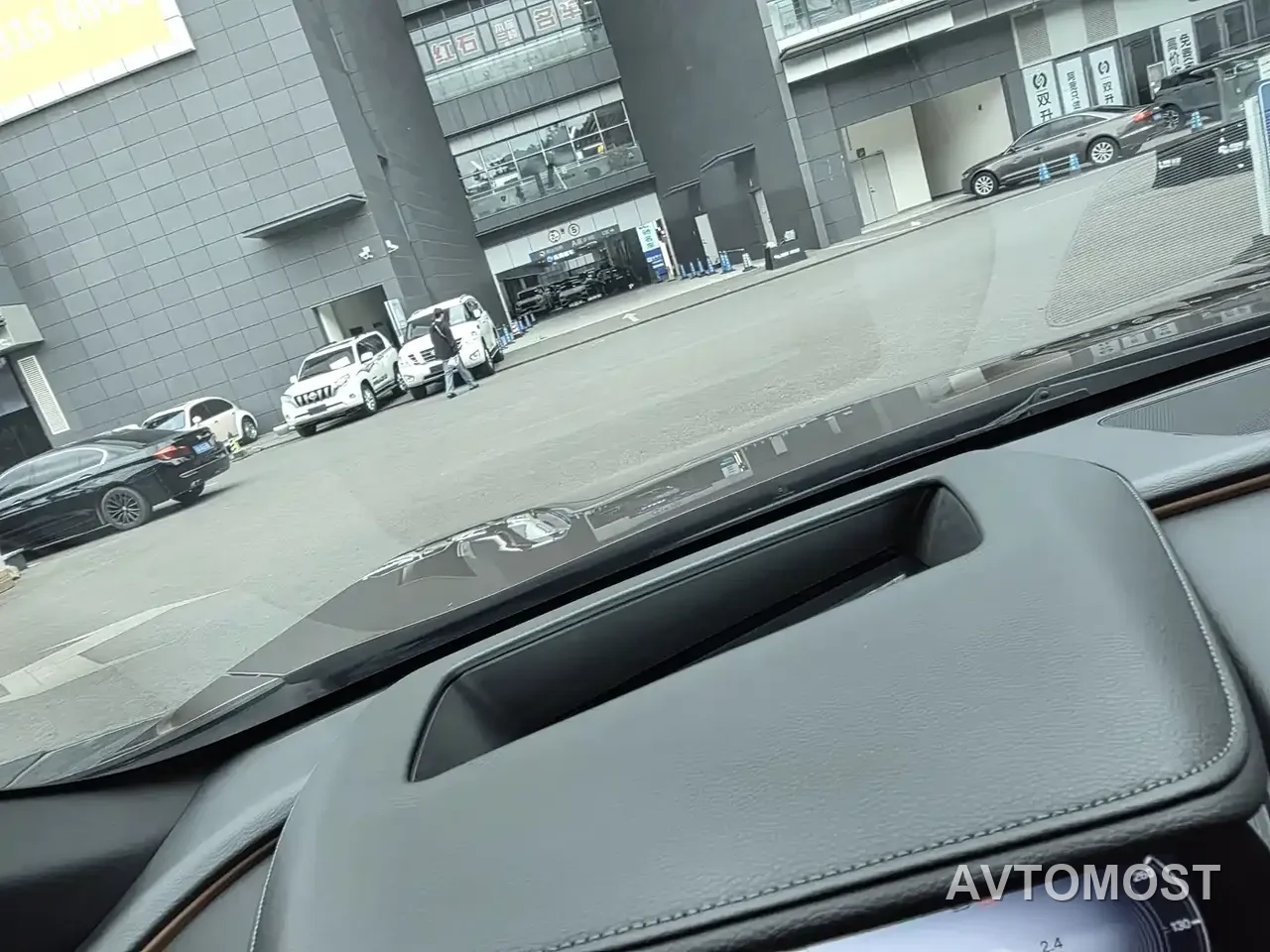 Mazda EZ-6 2024 Extended Range 200 Premium Edition — фото 23