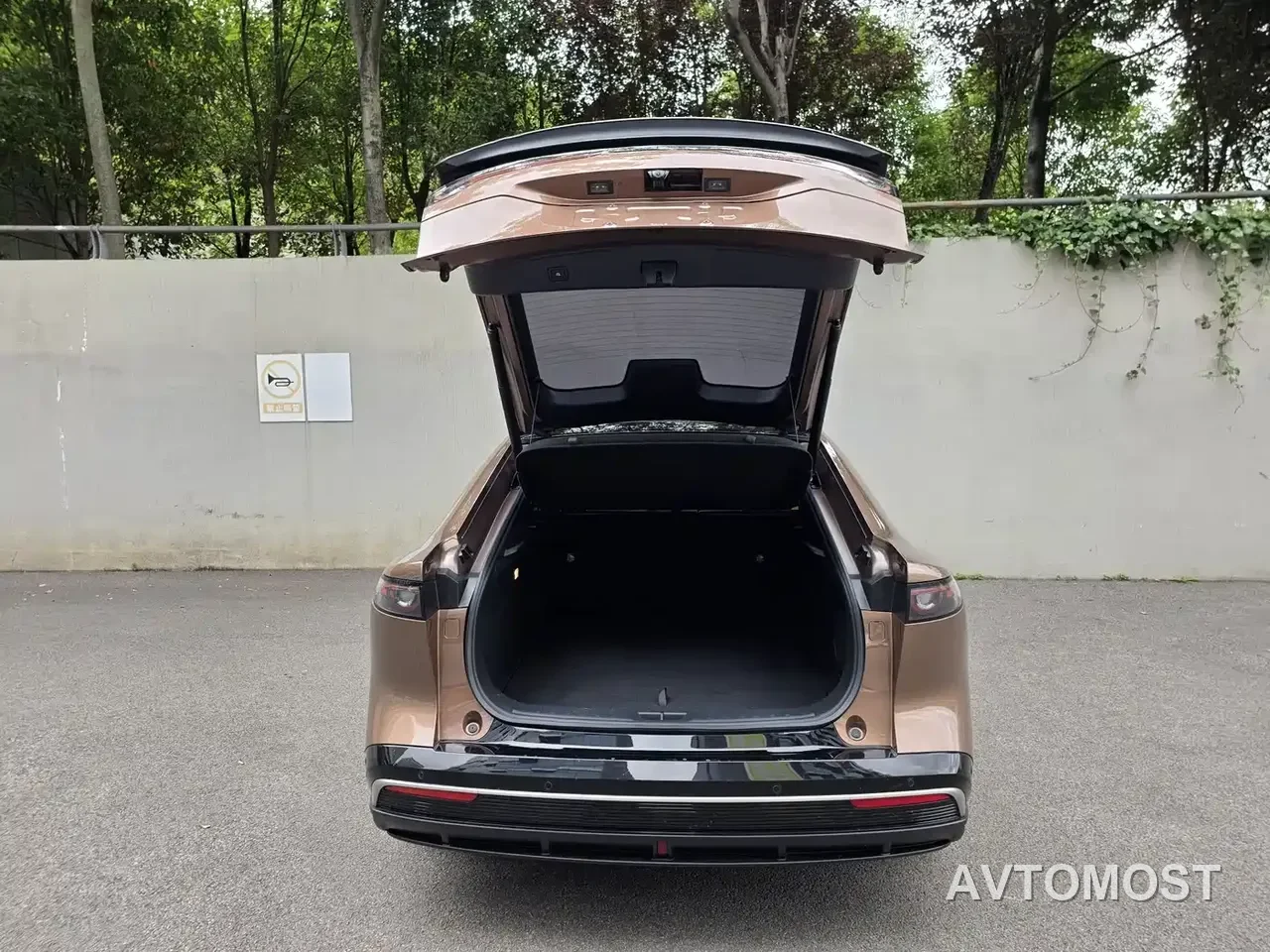 Mazda EZ-6 2024 Extended Range 200 Premium Edition — фото 37