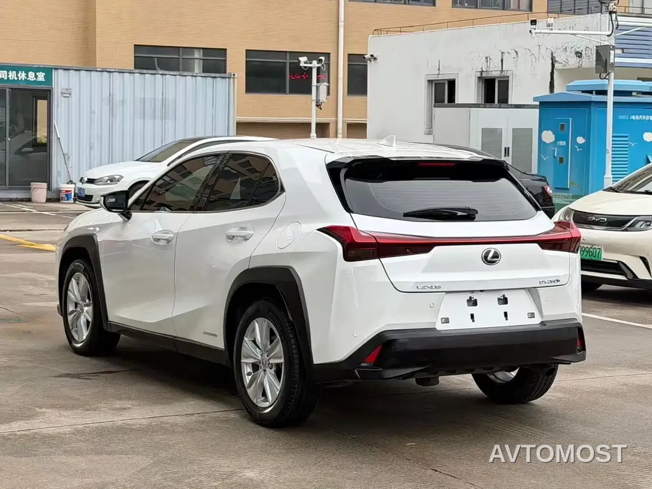 Lexus UX 2020 260h Explore Fun Edition China V — фото 8
