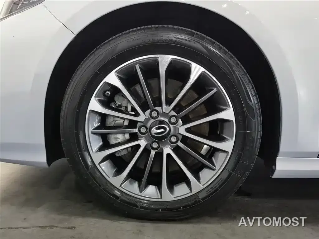 GAC Trumpchi Emkoo 2023 Shadow Leopard H High-Efficiency Hybrid — фото 15