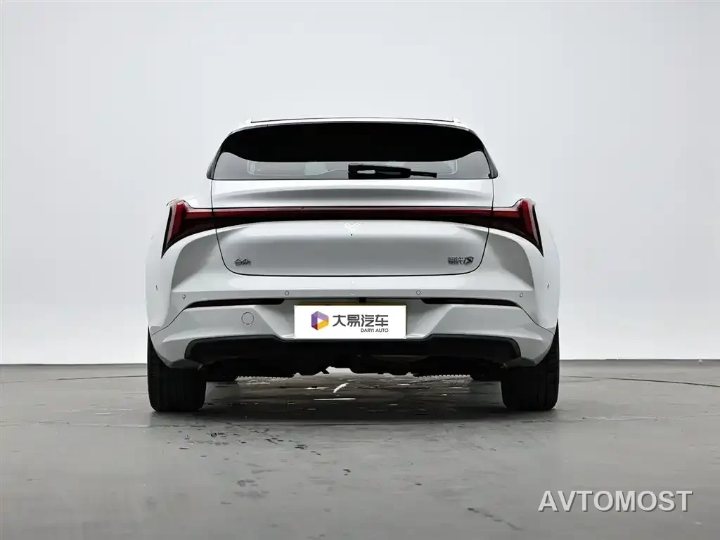 Nezha S Shooting Brake 2024 Model Range Extender 300 Standard — фото 2