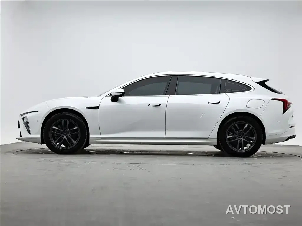 Nezha S Shooting Brake 2024 Model Range Extender 300 Standard — фото 3