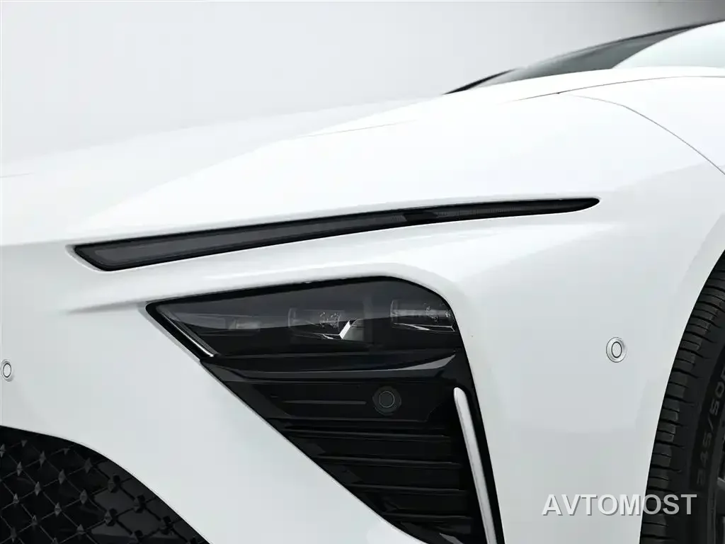 Nezha S Shooting Brake 2024 Model Range Extender 300 Standard — фото 7