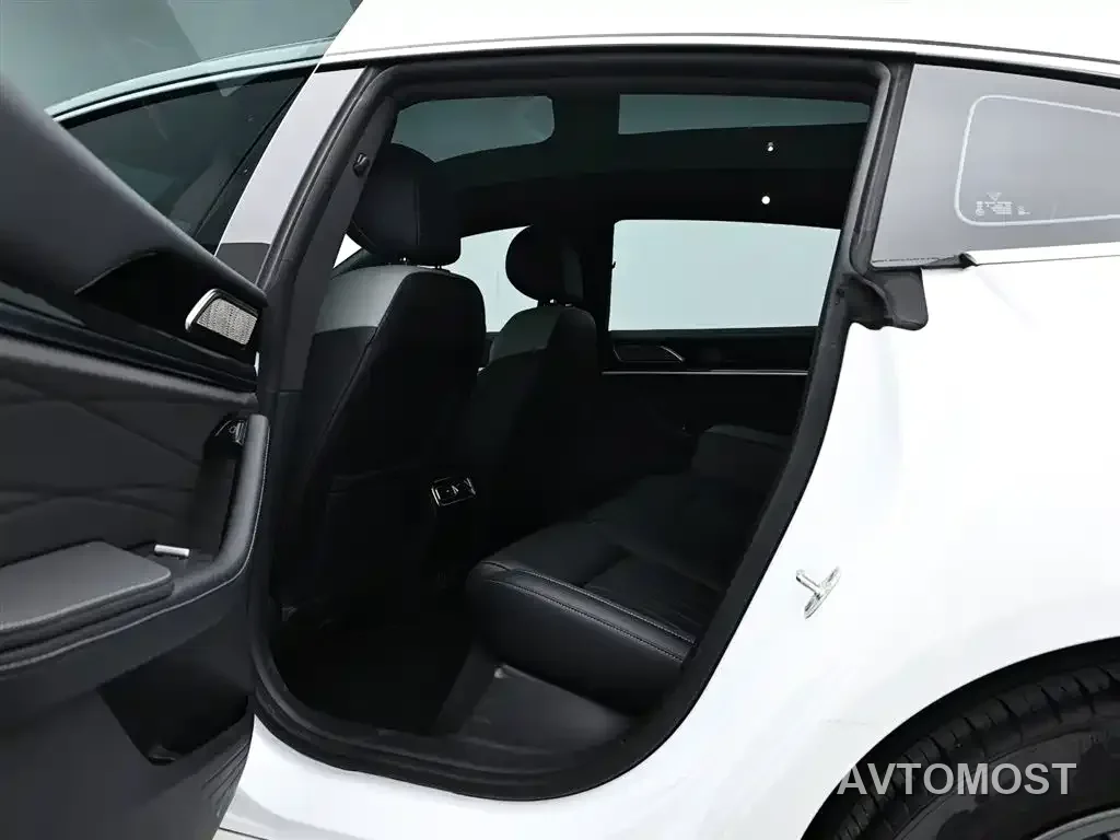 Nezha S Shooting Brake 2024 Model Range Extender 300 Standard — фото 10