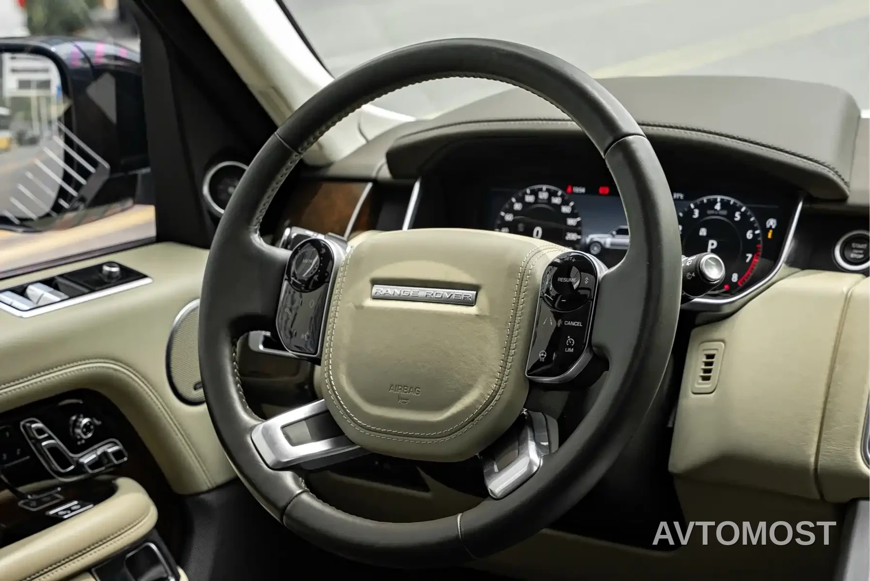 Land Rover Range Rover 2021 3.0 L6 Heritage Extended Classic Edition — фото 9