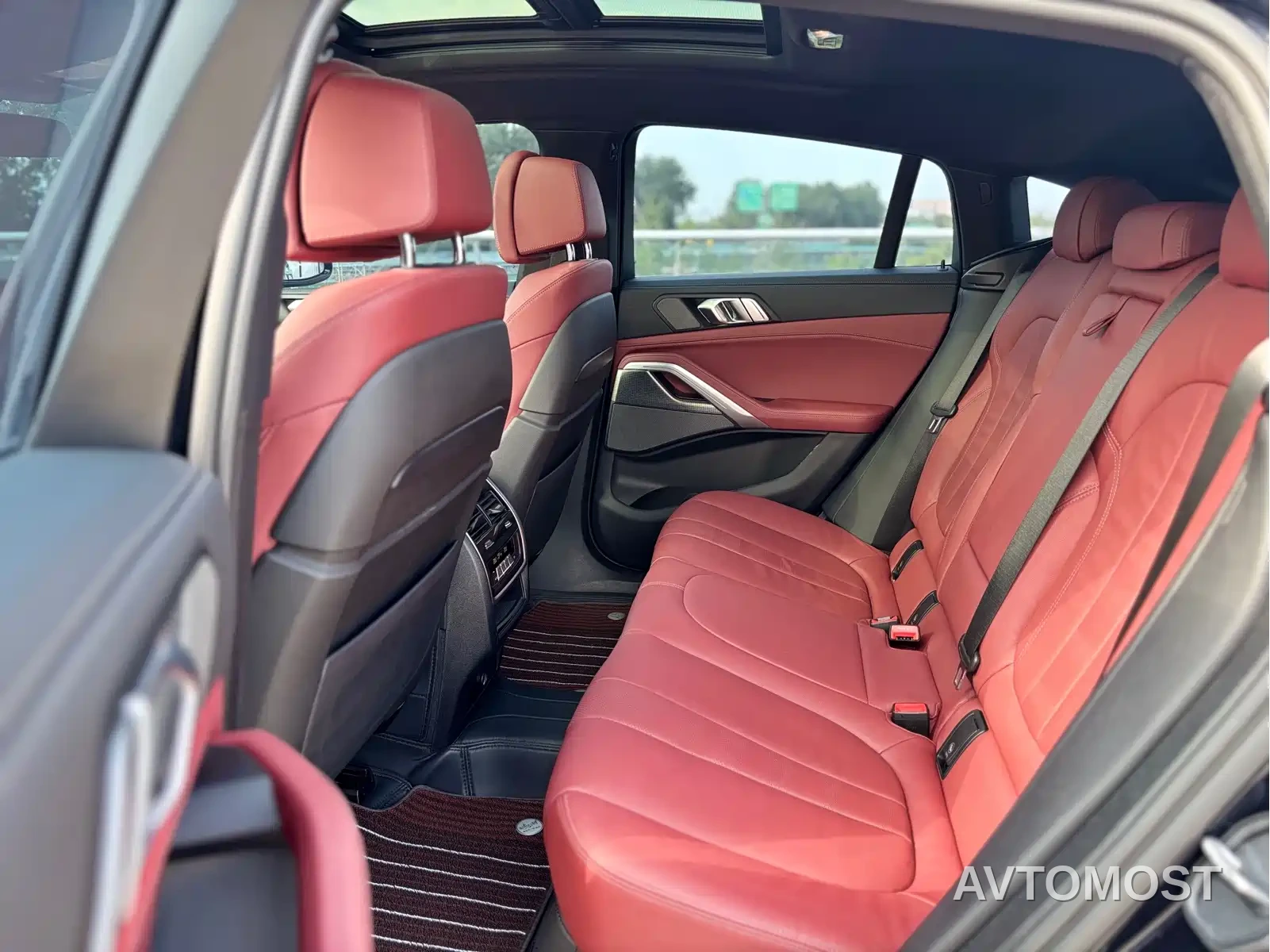 BMW X6 2022 xDrive40i Premium M Sport Package — фото 13