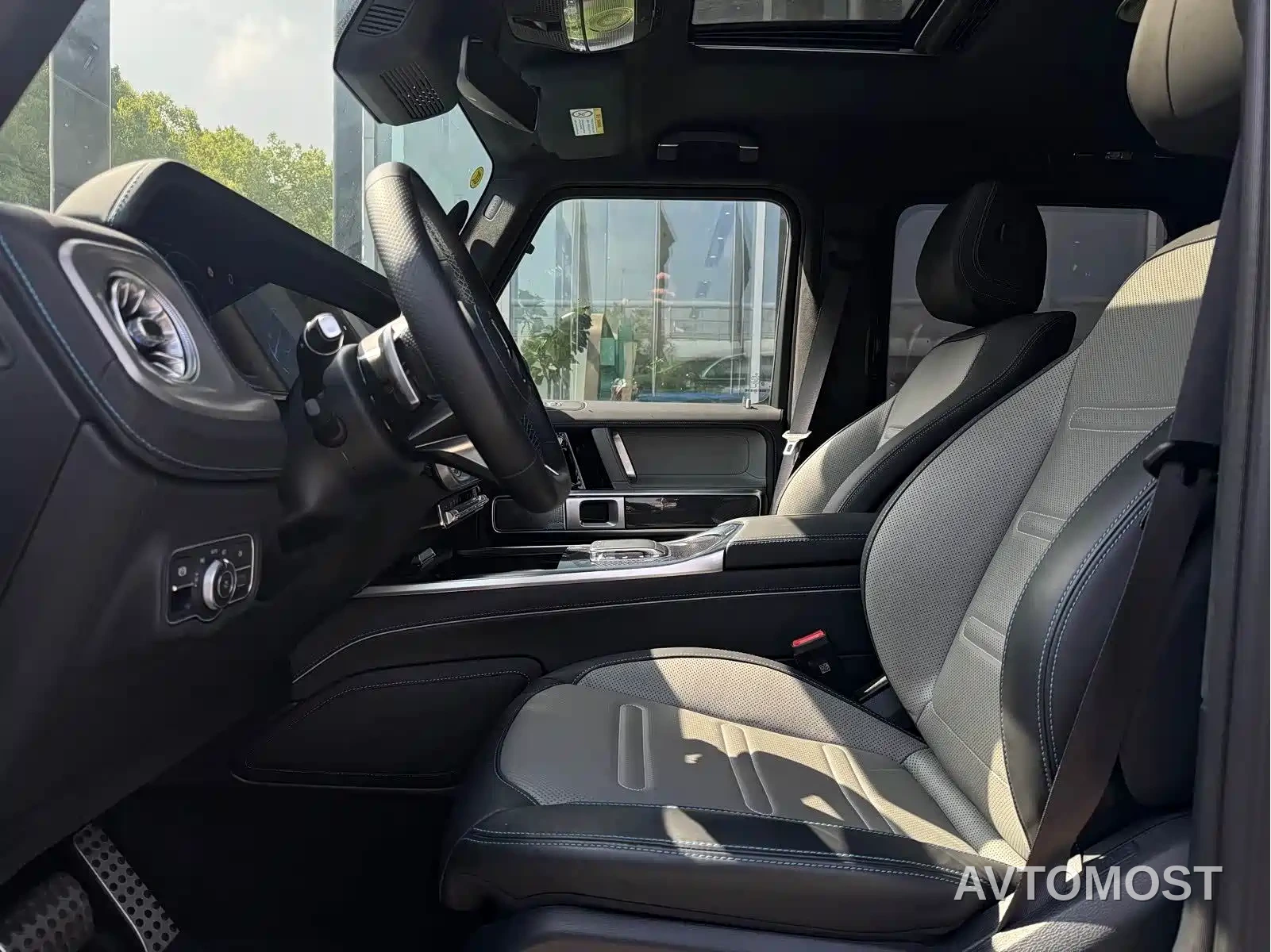 Mercedes-Benz G-Class New Energy 2025 G580 Launch Special Edition — фото 8