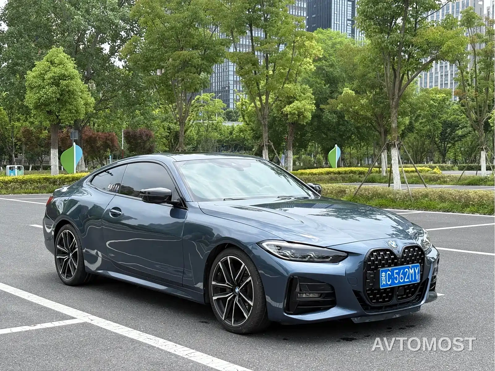 BMW 4 Series 2023 430i M Sport Shadowline Package — фото 3