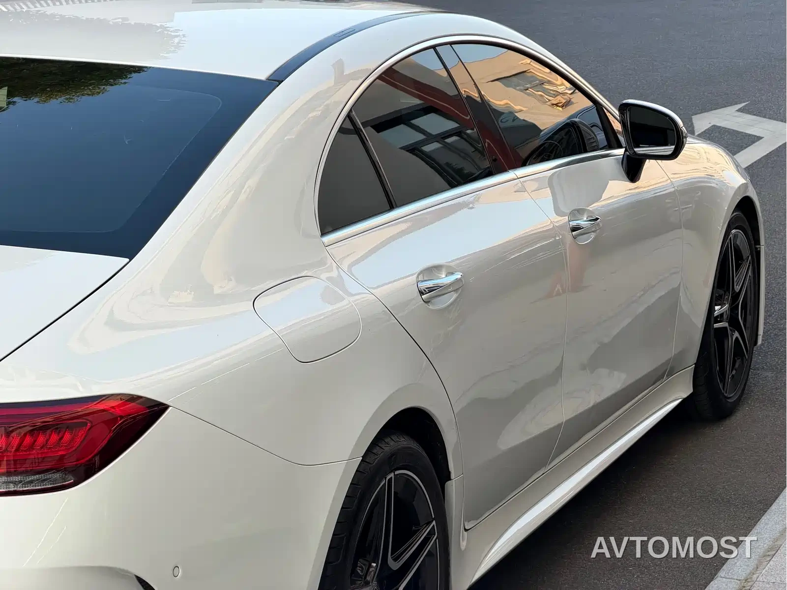 Mercedes-Benz CLS 2023 Facelift CLS 300 Luxury — фото 3