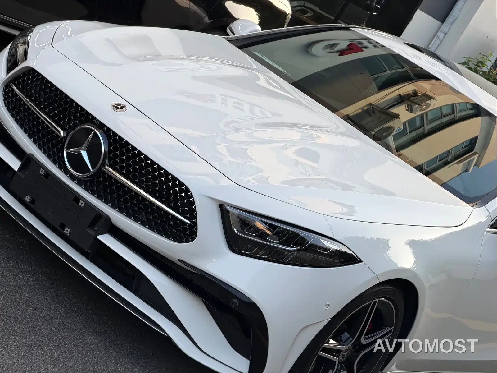 Mercedes-Benz CLS 2023 Facelift CLS 300 Luxury — фото 8