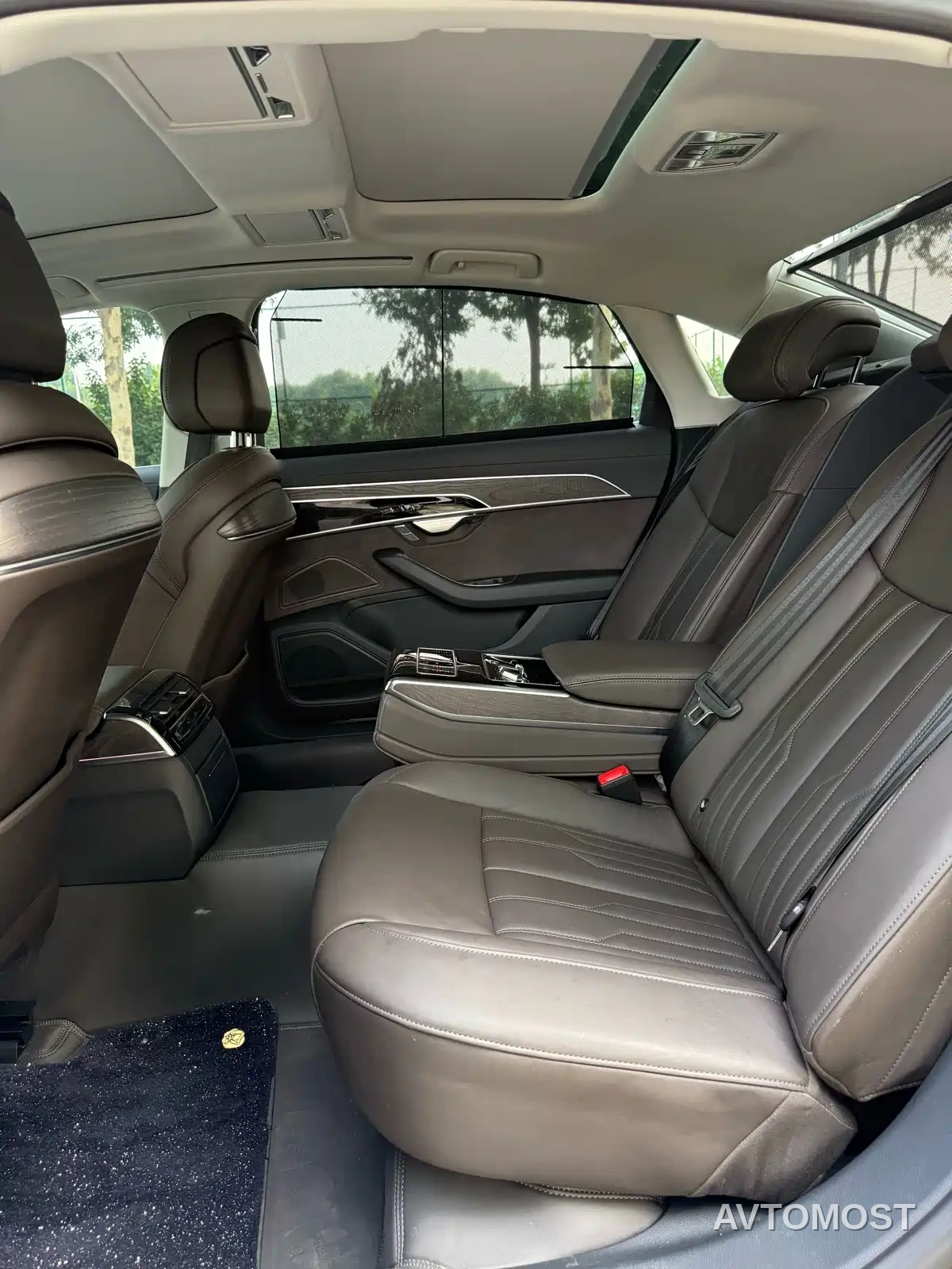 Audi A8 2024 Model A8L 45 TFSI quattro Luxury — фото 11