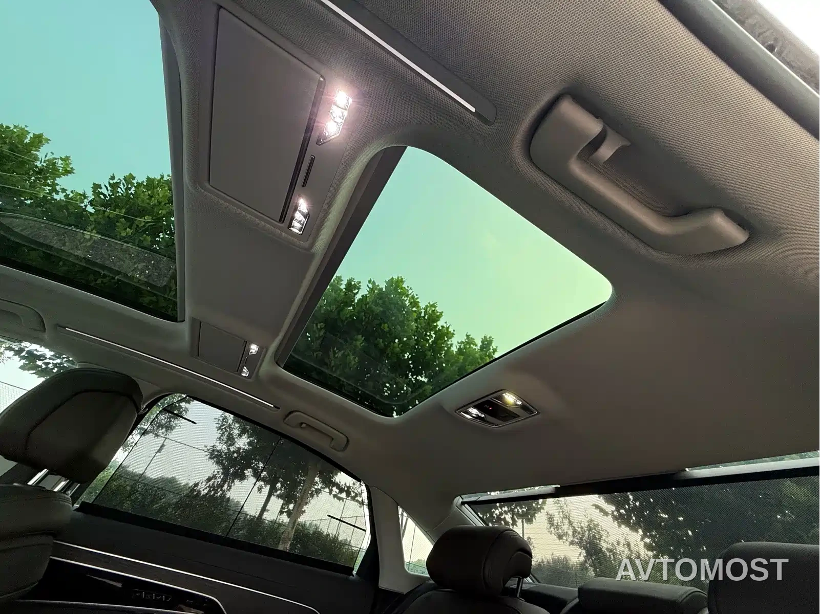 Audi A8 2024 Model A8L 45 TFSI quattro Luxury — фото 18