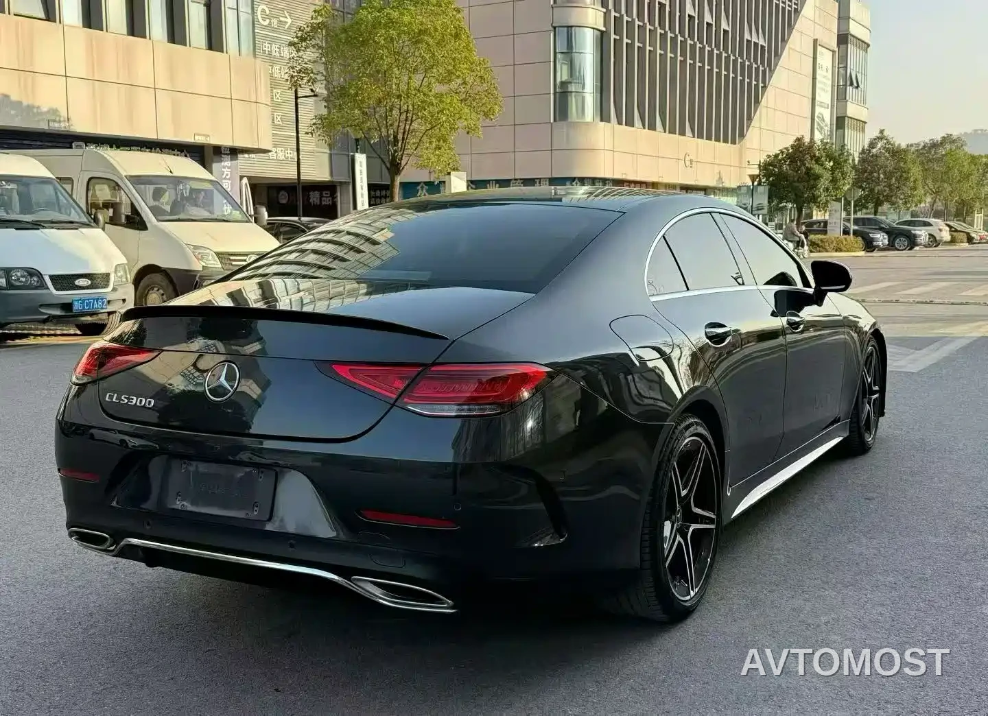 Mercedes-Benz CLS 2023 Model CLS 300 Luxury Version — фото 3