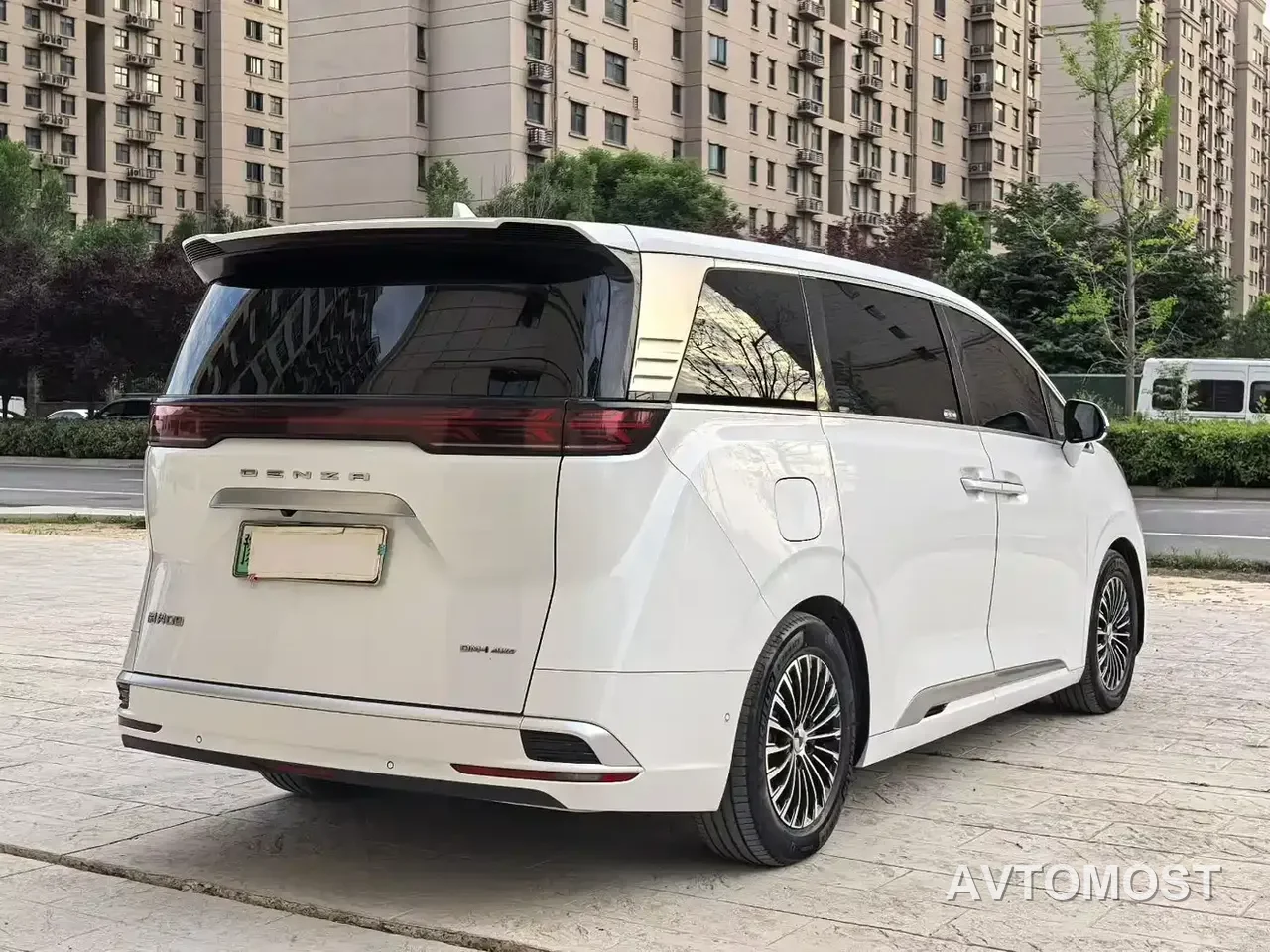 Denza D9 2022 DM-i 970 AWD Flagship — фото 8