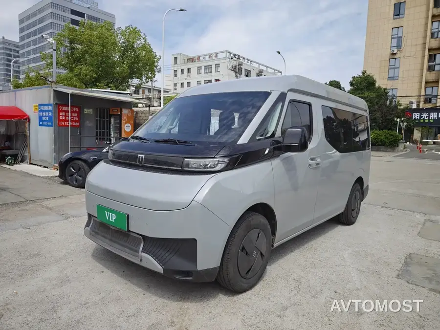 Yuan Cheng Farizon Super VAN 2025 Smart Wealth Edition Short Wheelbase Medium Roof 68kWh Smart Core