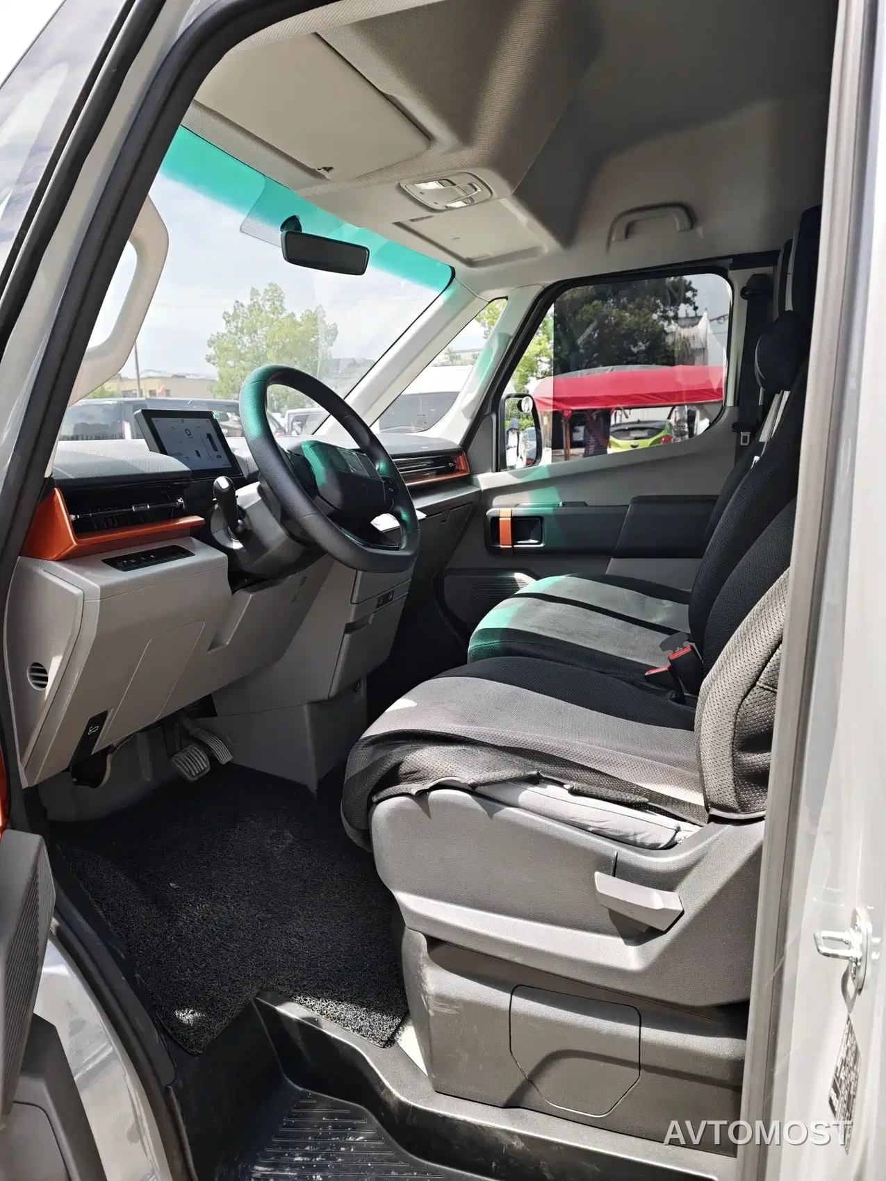 Yuan Cheng Farizon Super VAN 2025 Smart Wealth Edition Short Wheelbase Medium Roof 68kWh Smart Core — фото 4