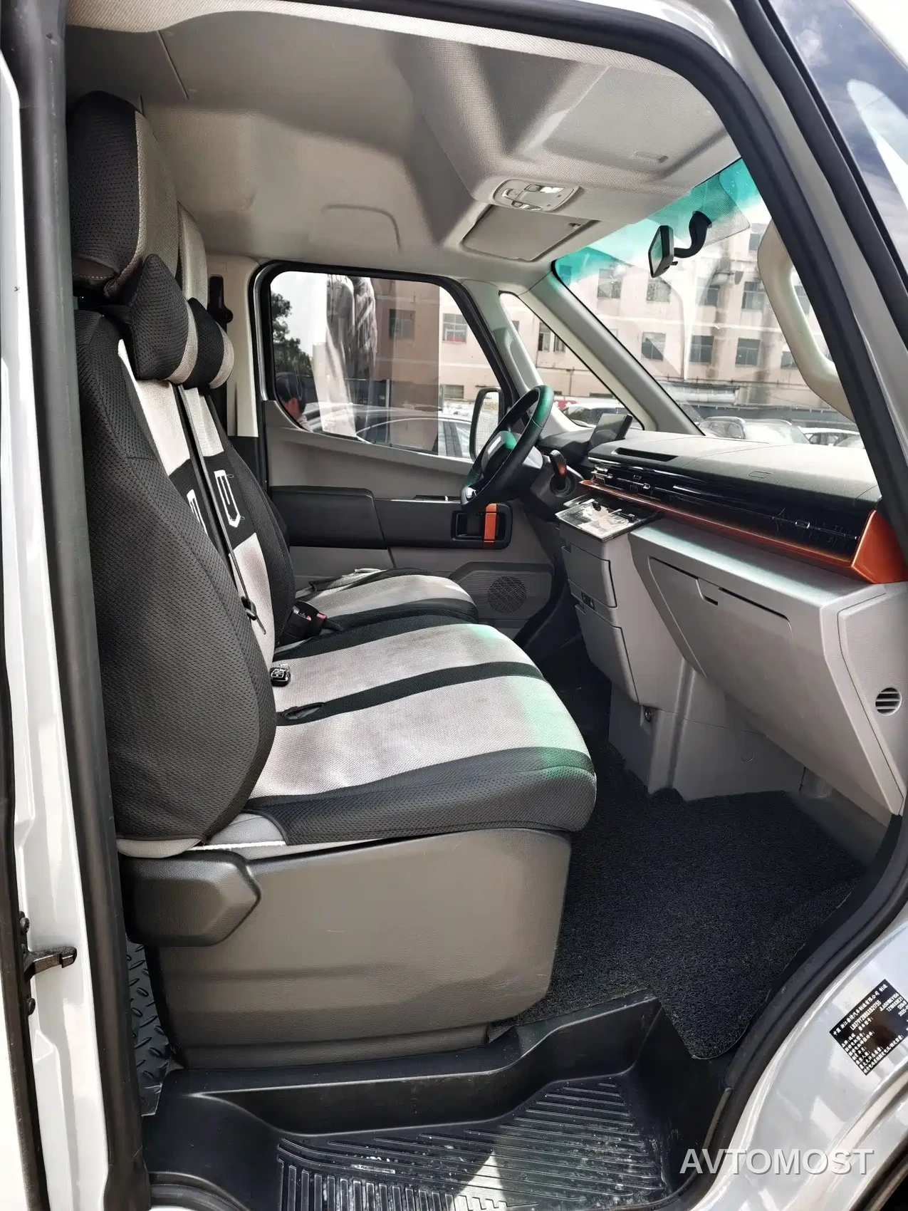 Yuan Cheng Farizon Super VAN 2025 Smart Wealth Edition Short Wheelbase Medium Roof 68kWh Smart Core — фото 7