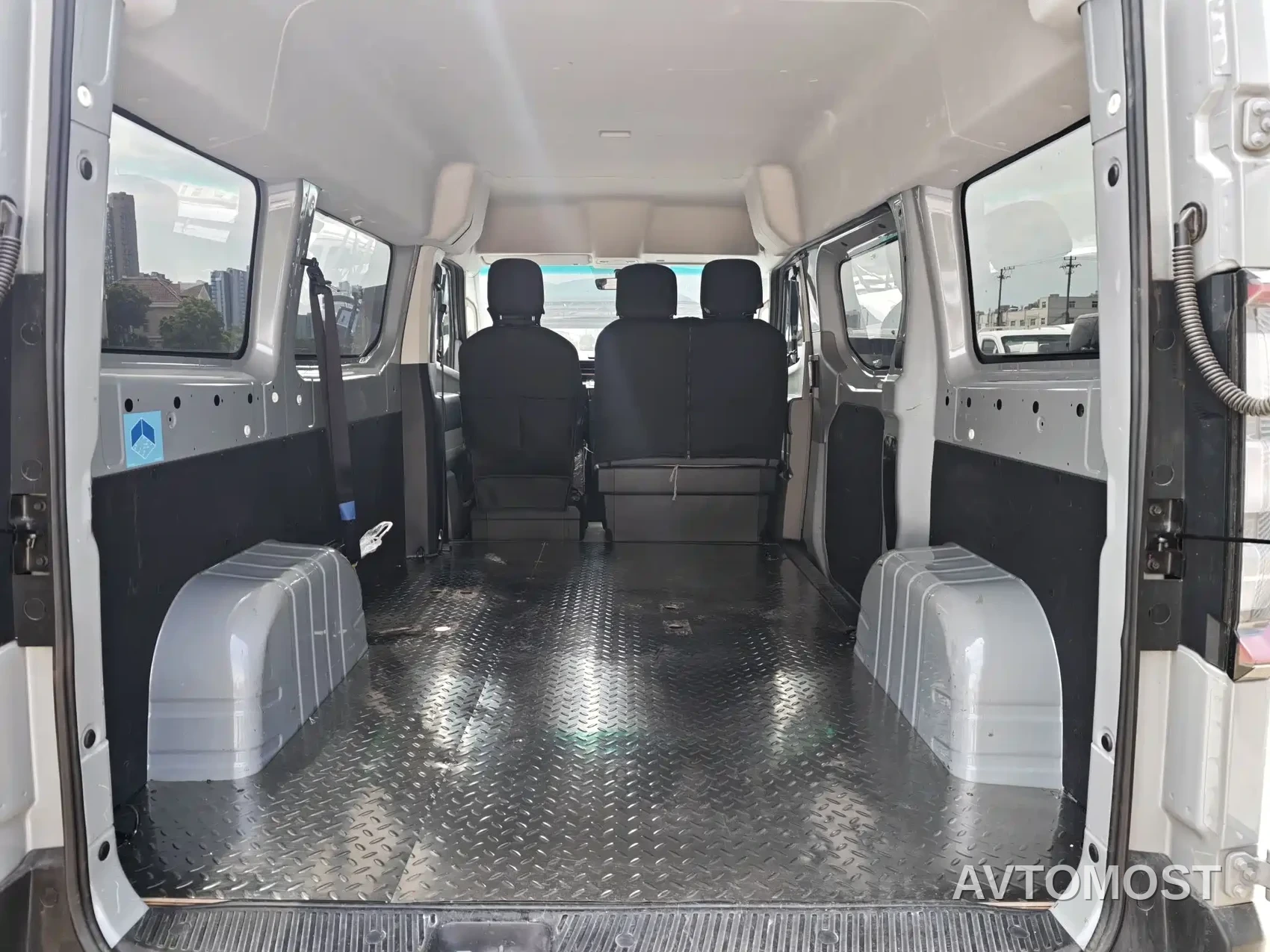 Yuan Cheng Farizon Super VAN 2025 Smart Wealth Edition Short Wheelbase Medium Roof 68kWh Smart Core — фото 9