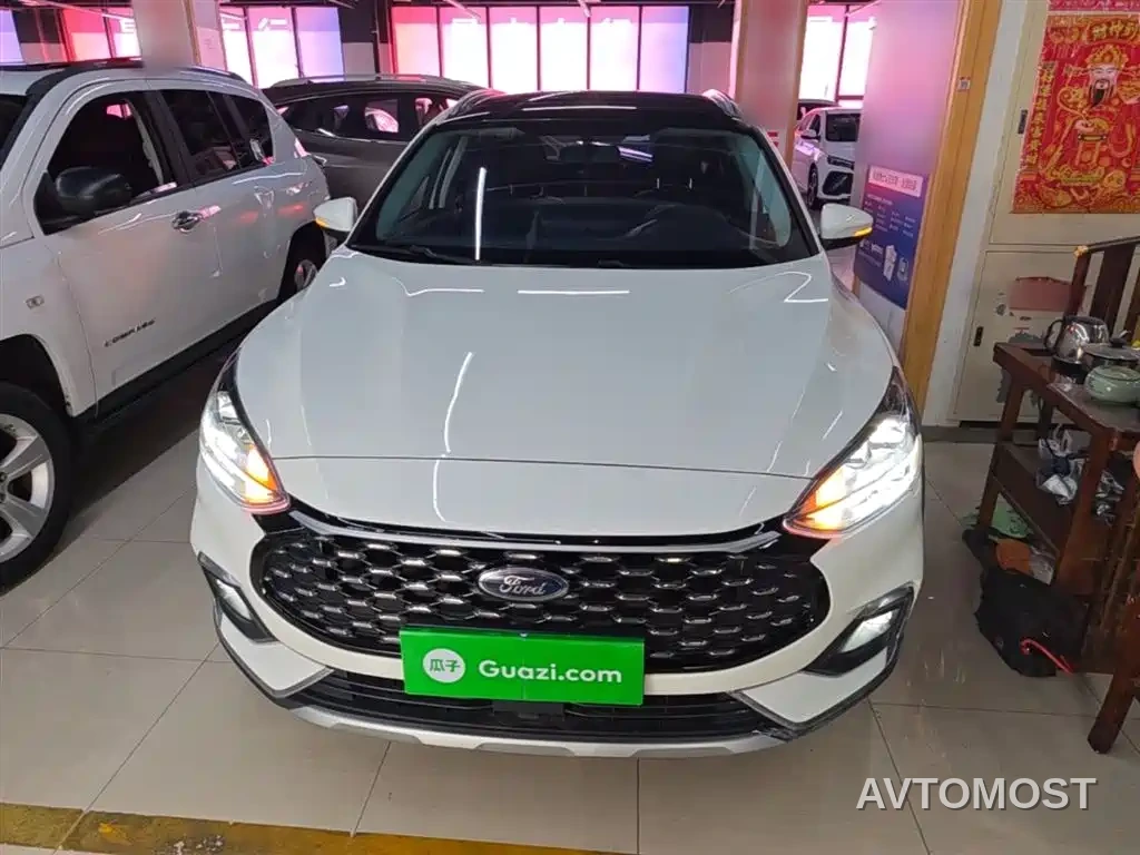 Ford Focus 2021 Shooting Brake EcoBoost 180 Auto Hunter — фото 3