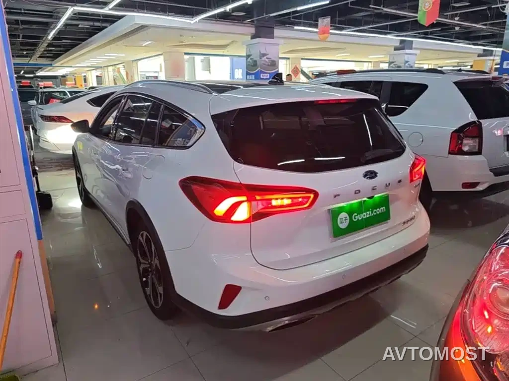 Ford Focus 2021 Shooting Brake EcoBoost 180 Auto Hunter — фото 5
