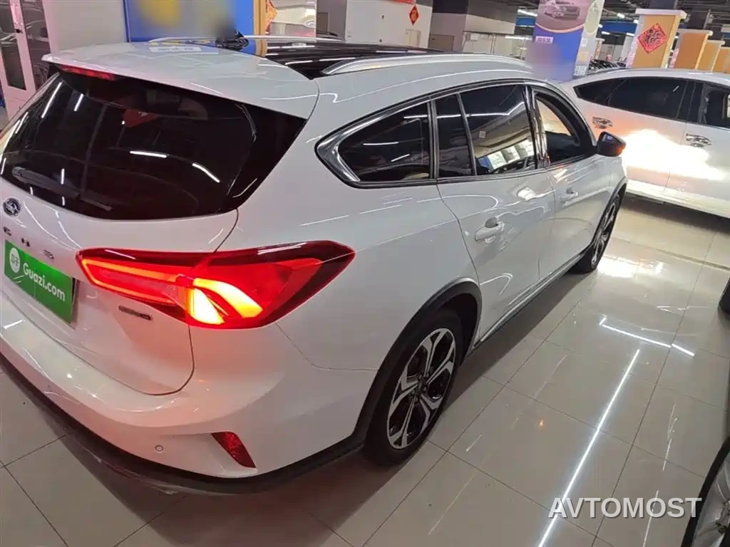 Ford Focus 2021 Shooting Brake EcoBoost 180 Auto Hunter — фото 7