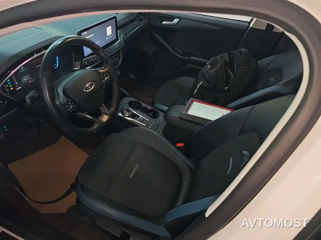 Ford Focus 2021 Shooting Brake EcoBoost 180 Auto Hunter — фото 15