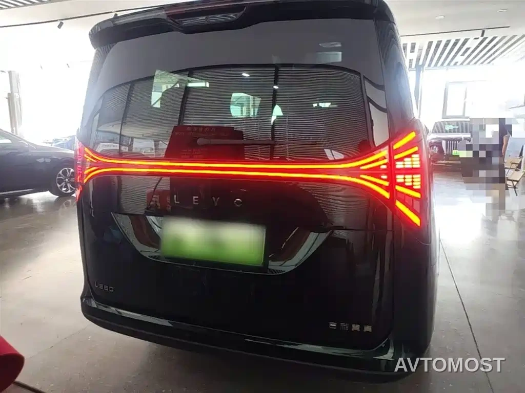 Geely Galaxy Yizhen L380 2025 Model 805km Flagship Edition AWD — фото 2