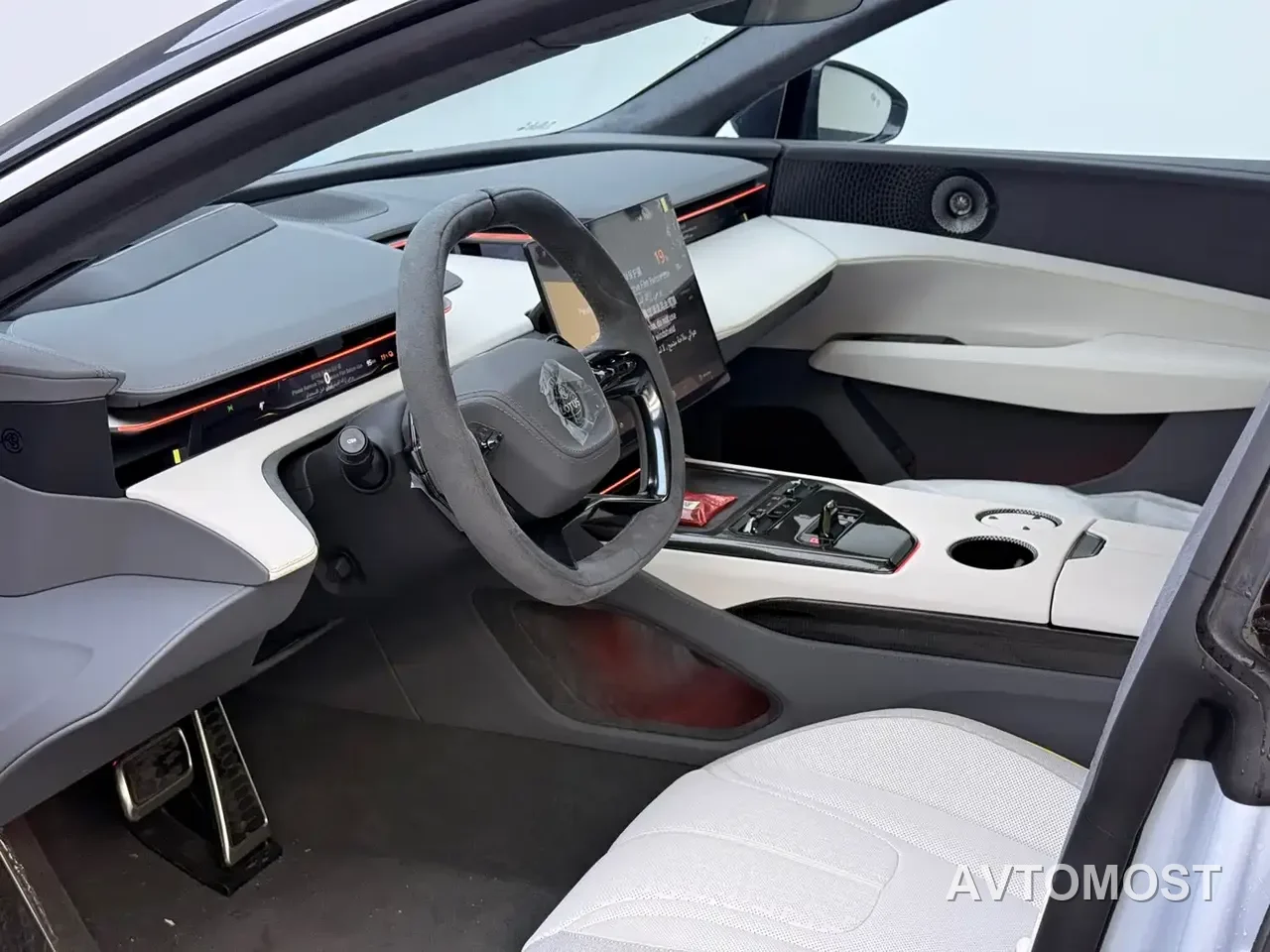 Lotus Cars EMEYA Blossom 2025 600 Wagon — фото 4